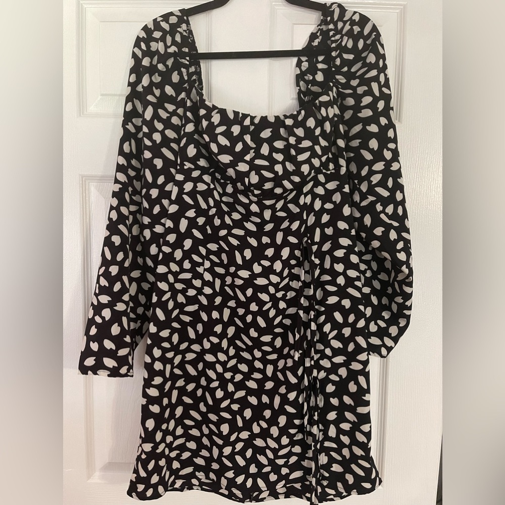 Pretty little things dress